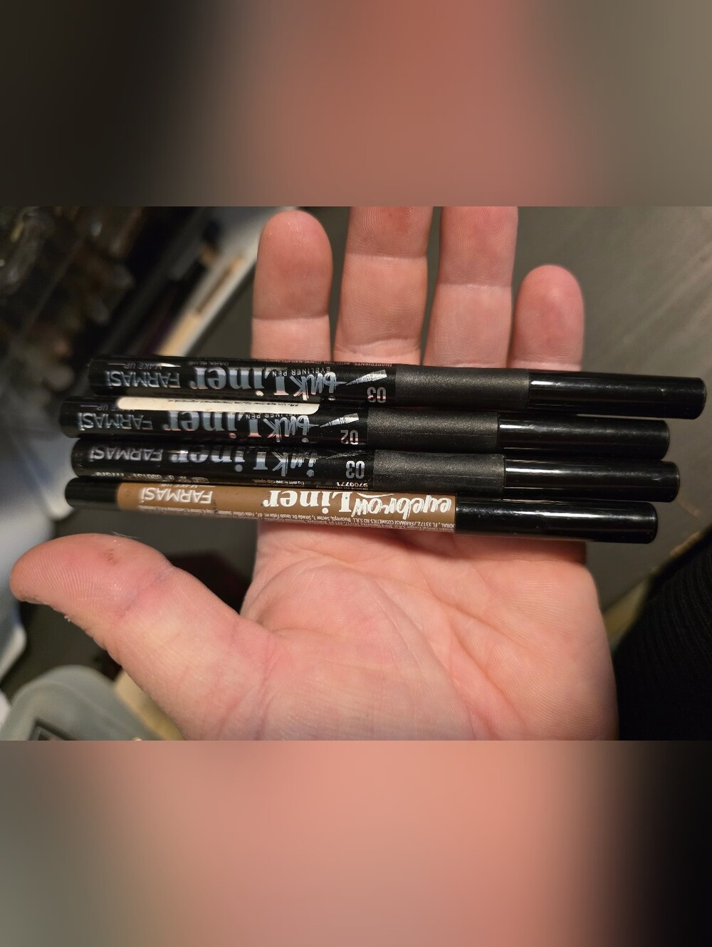Lot Liner Et Crayon Sourcil Farmasi